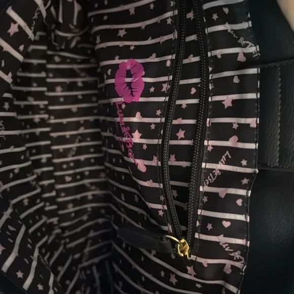 Sassy black & floral Betsey Johnson shoulder bag by Luv Betsey. Gently used. - Picture 6 of 11